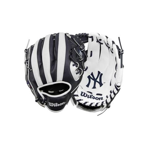 A200 New York Yankees 10" Tee Ball Glove - Right Hand Throw - main image